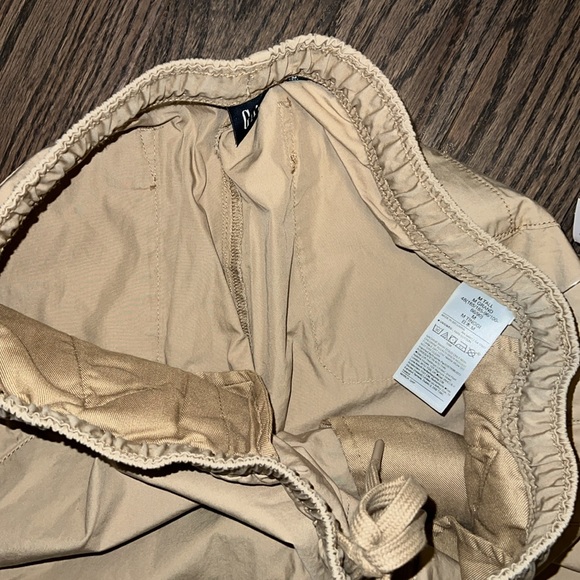 NWT - Gap Lightweight Relaxed Tapered Pull-on Pants Medium Tall - Picture 6 of 10